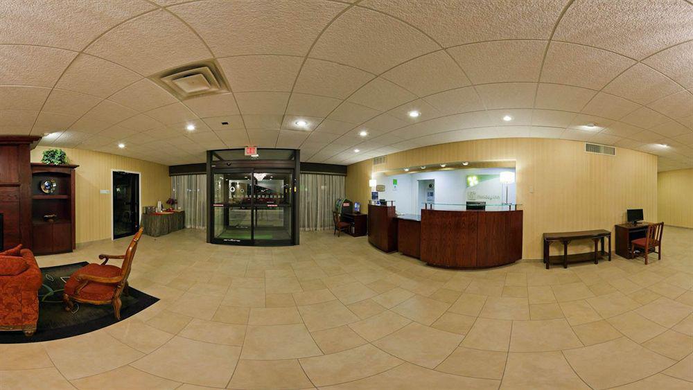Days Inn By Wyndham Платсбърг Екстериор снимка