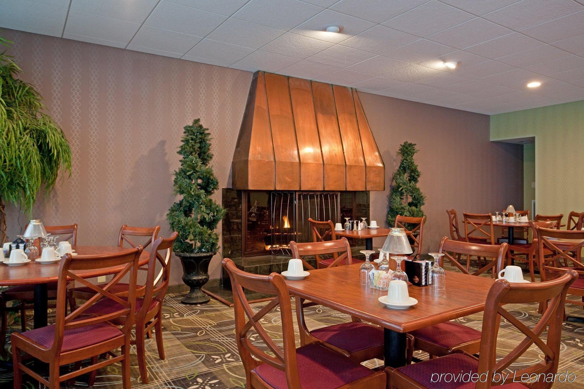 Days Inn By Wyndham Платсбърг Ресторант снимка